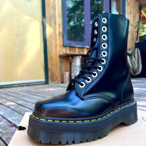 Dr. Martens Size US Women 7 Black Leather